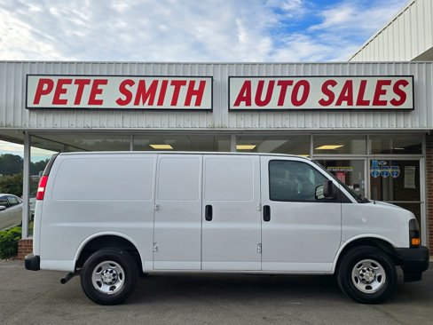 Used 2020 Chevrolet Express 2500 image 2