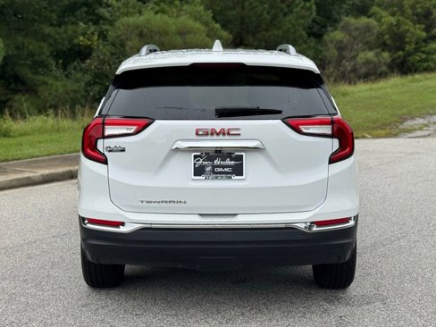 Used 2024 GMC Terrain SLT image 12