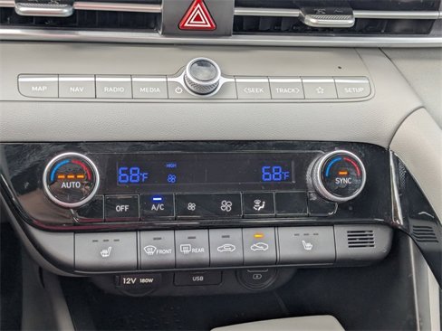 Used 2023 Hyundai Elantra SEL w/ Convenience Package image 26