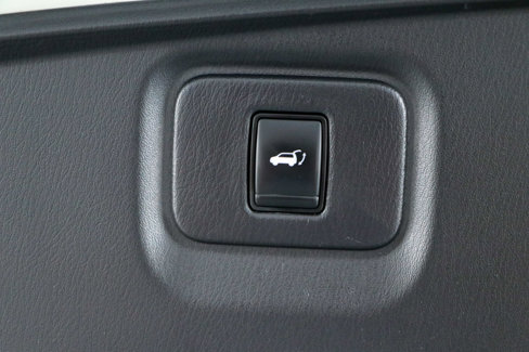 Used 2018 Nissan Pathfinder SL w/ Cargo Package image 31