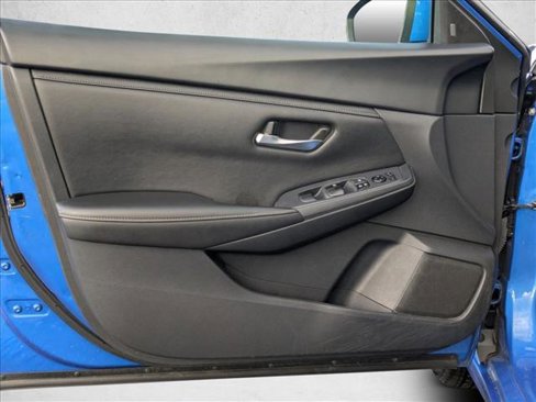 Used 2023 Nissan Sentra SV image 2