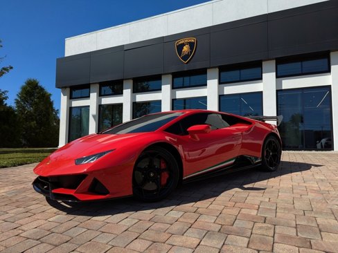 Used 2020 Lamborghini Huracan EVO image 1