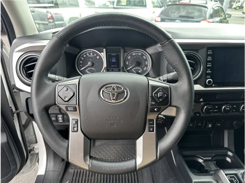 Used 2021 Toyota Tacoma SR5 w/ Trail Edition image 19
