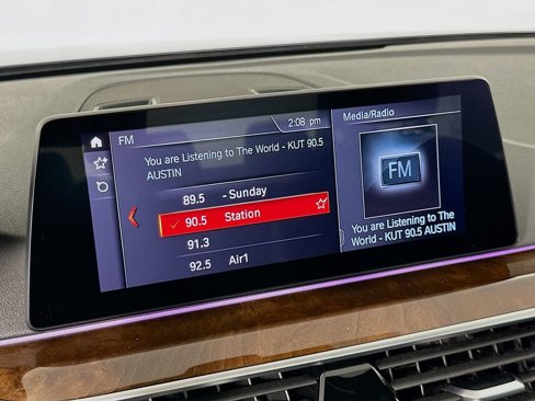 Used 2019 BMW 530e xDrive w/ Executive Package image 15