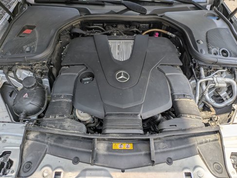 Used 2018 Mercedes-Benz E 400 4MATIC Sedan image 31
