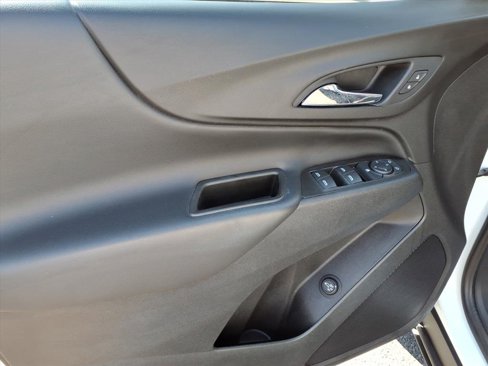 Used 2021 Chevrolet Equinox LT image 12