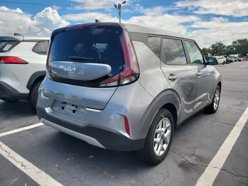 Used 2024 Kia Soul LX w/ Option Group 015 image 4