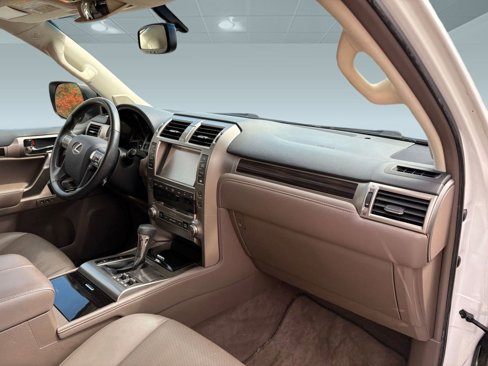 Used 2017 Lexus GX 460 image 27