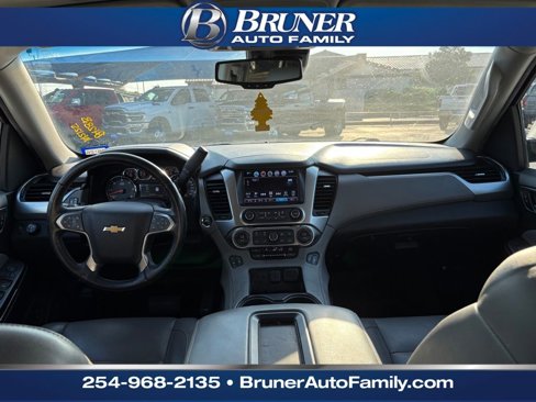 Used 2018 Chevrolet Suburban LT image 11