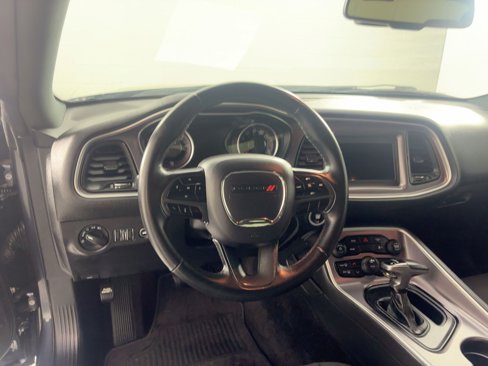 Used 2019 Dodge Challenger SXT image 19