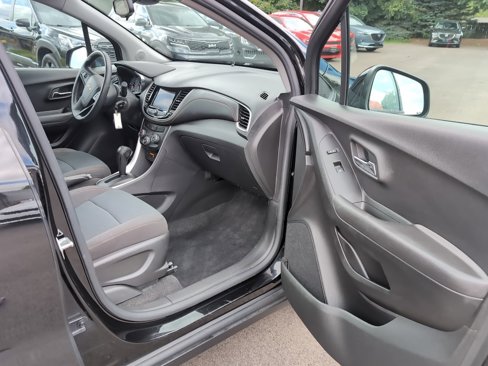 Used 2020 Chevrolet Trax LS w/ Tint and Cruise Package image 6
