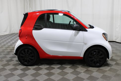 Used 2016 smart fortwo pure image 23