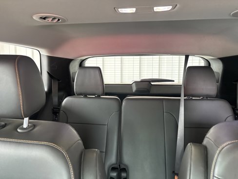 Used 2021 Chevrolet Traverse RS image 35