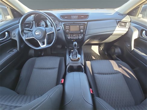 Used 2017 Nissan Rogue SV image 14