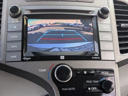 Used 2015 Toyota Venza XLE image 14