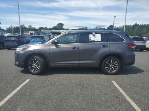 Used 2018 Toyota Highlander XLE image 2