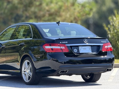 Used 2012 Mercedes-Benz E 350 4MATIC Sedan image 51