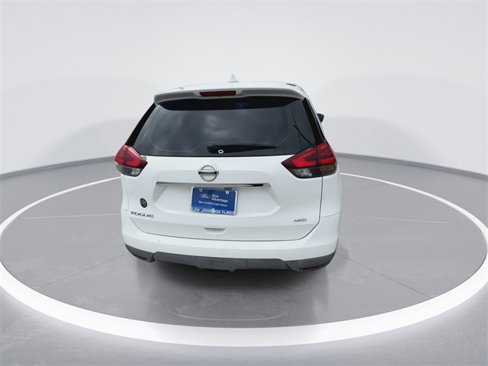 Used 2018 Nissan Rogue S image 10