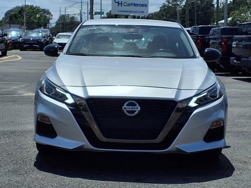 Used 2022 Nissan Altima 2.5 SR image 2