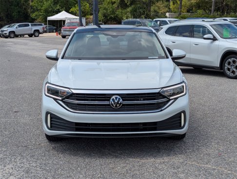Certified 2024 Volkswagen Jetta SEL image 9