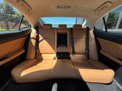 Used 2018 Lexus IS 300 AWD w/ Comfort Package image 38