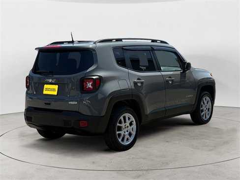 Used 2020 Jeep Renegade Latitude w/ Cold Weather Group image 5