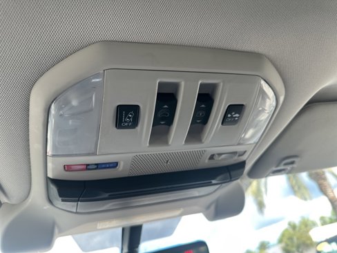Used 2019 Subaru Ascent Limited w/ Popular Package #3 image 18