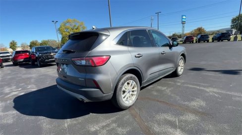 Used 2021 Ford Escape SE image 8