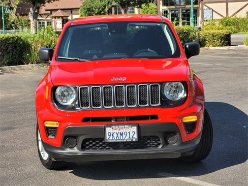 Certified 2023 Jeep Renegade Latitude image 3