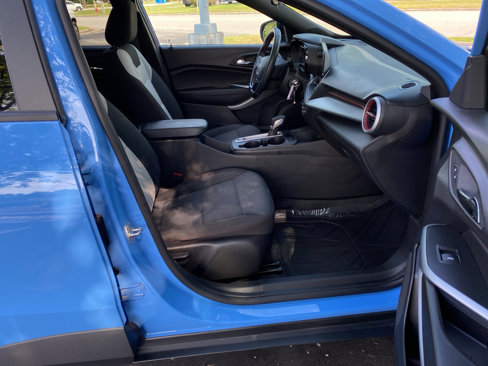 Used 2024 Chevrolet Trax RS w/ Sunroof Package image 28