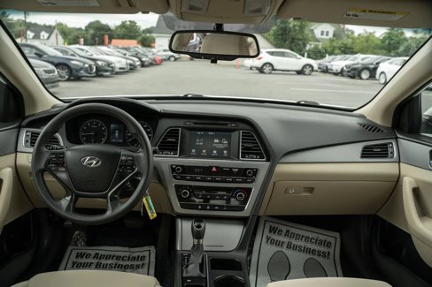 Used 2016 Hyundai Sonata SE image 13