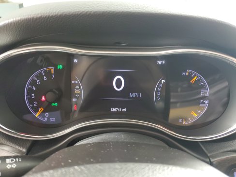 Used 2015 Jeep Grand Cherokee Altitude image 24