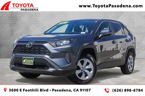 Used 2022 Toyota RAV4 LE image 1