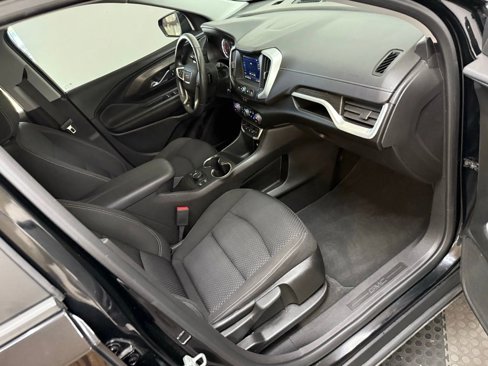 Used 2023 GMC Terrain SLE w/ Driver Convenience Package image 33