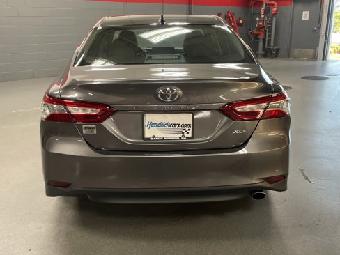 Used 2019 Toyota Camry XLE image 9
