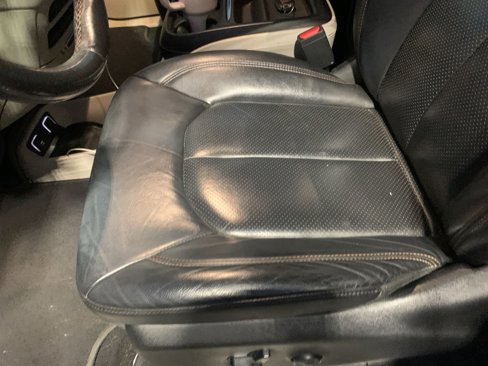 Used 2019 Chrysler Pacifica Touring-L image 8