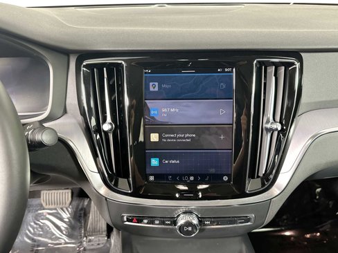 Certified 2025 Volvo S60 B5 Core image 13