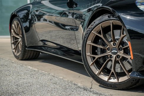 New 2025 Aston Martin V8 Vantage Coupe image 2