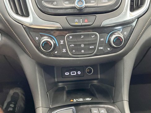 Used 2022 Chevrolet Equinox Premier image 26