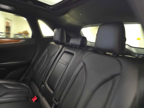 Used 2016 Lincoln MKC Reserve image 18
