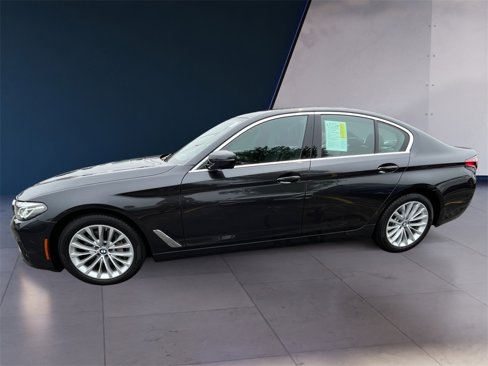 Used 2021 BMW 540i xDrive w/ Premium Package image 2