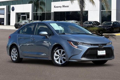 Used 2022 Toyota Corolla LE image 2
