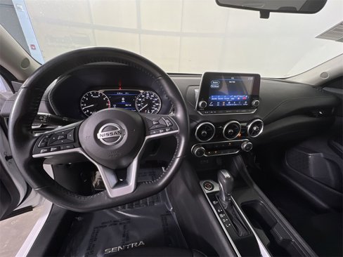 Certified 2022 Nissan Sentra SV image 11