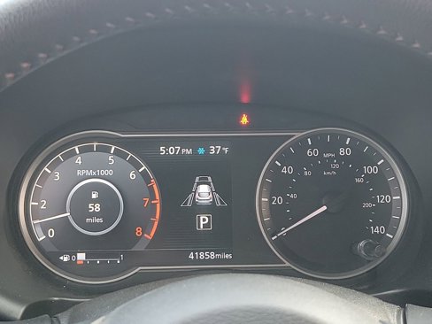 Used 2020 Nissan Kicks SR image 18