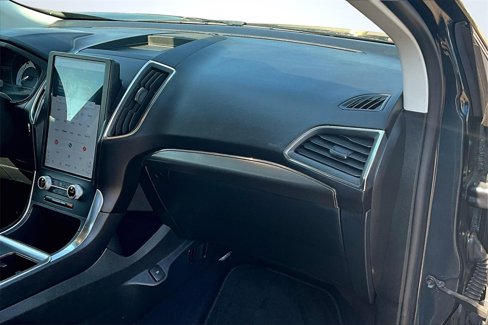 Used 2024 Ford Edge Titanium image 17