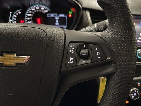 Used 2021 Chevrolet Trax LT image 28