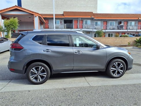 Certified 2020 Nissan Rogue SV w/ Premium Package image 24