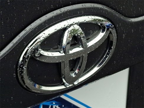 Used 2012 Toyota Camry image 30