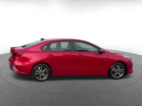 Used 2024 Kia Forte LXS image 2
