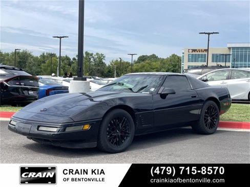Used 1996 Chevrolet Corvette Coupe image 2